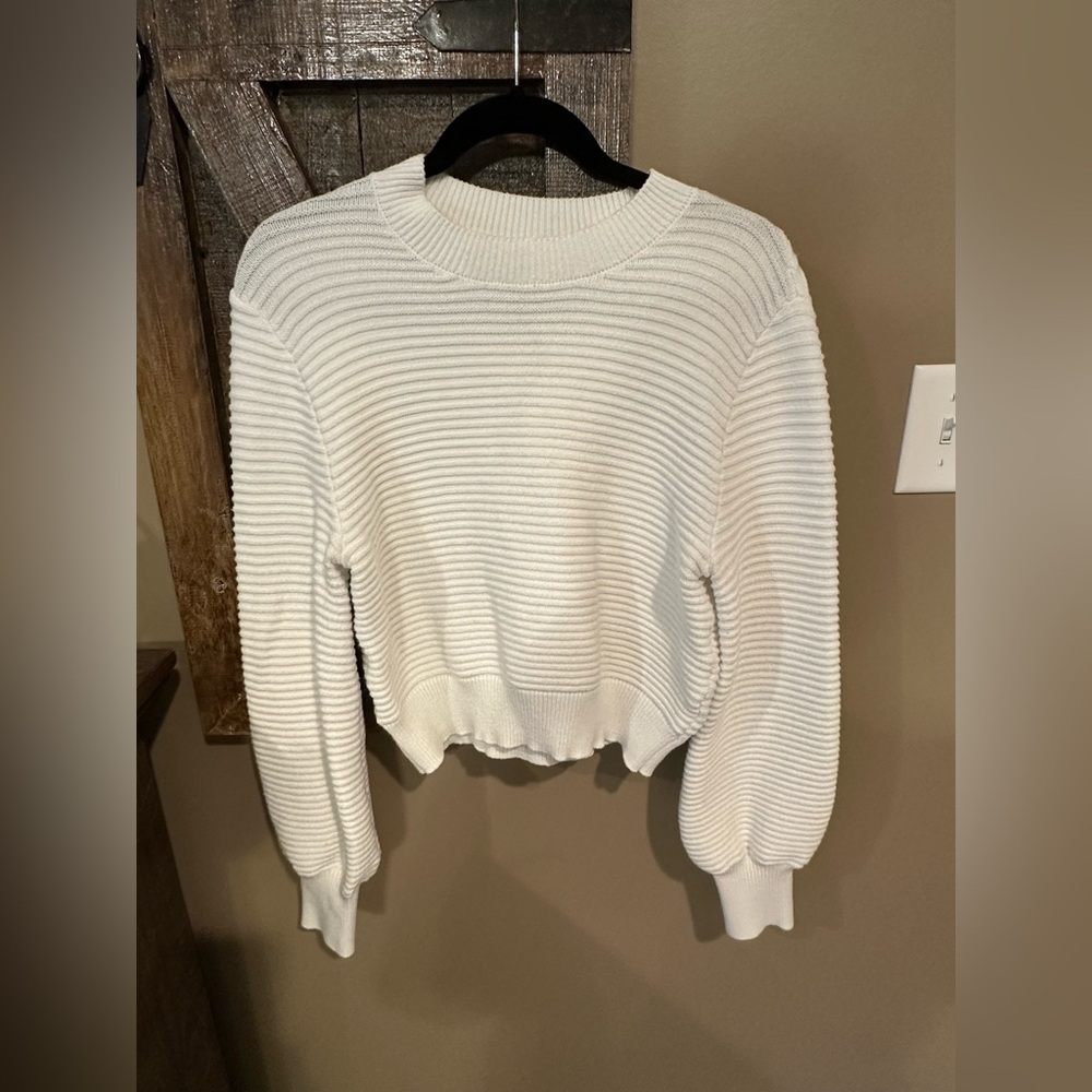 Medium/ Heavy weight white cropped boutique sweater size large